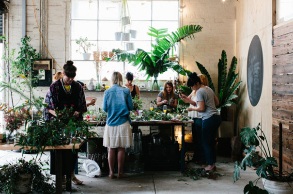 floral-crown-wreath-bride-wedding-flowers-hair-DIY-daisy-chain2
