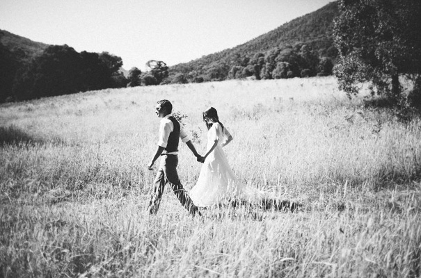 tim-coulson=photographer-bush-wedding-sydney-amazing-creek-river-country13