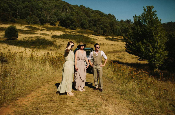 tim-coulson=photographer-bush-wedding-sydney-amazing-creek-river-country8