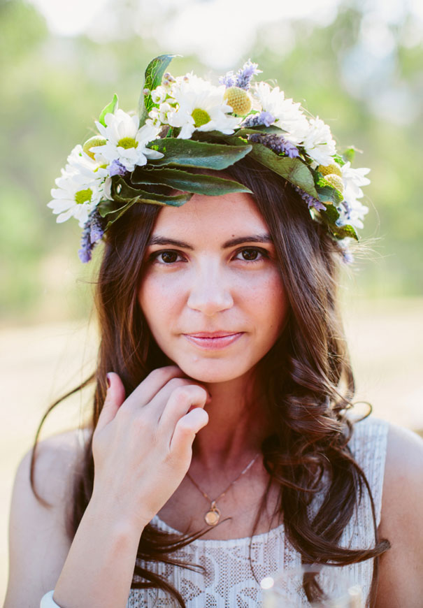 best-wedding-ever-the-wanderers-daisies-boho-bride-country-hippie-wedding-farm-inspiration42