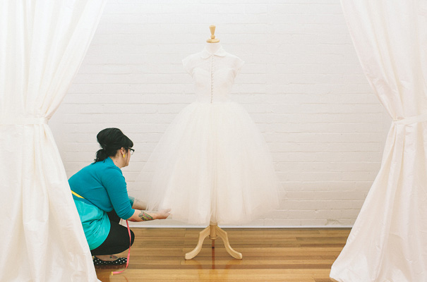 vintage-bridal-gown-wedding-dress-peter-pan-colar25