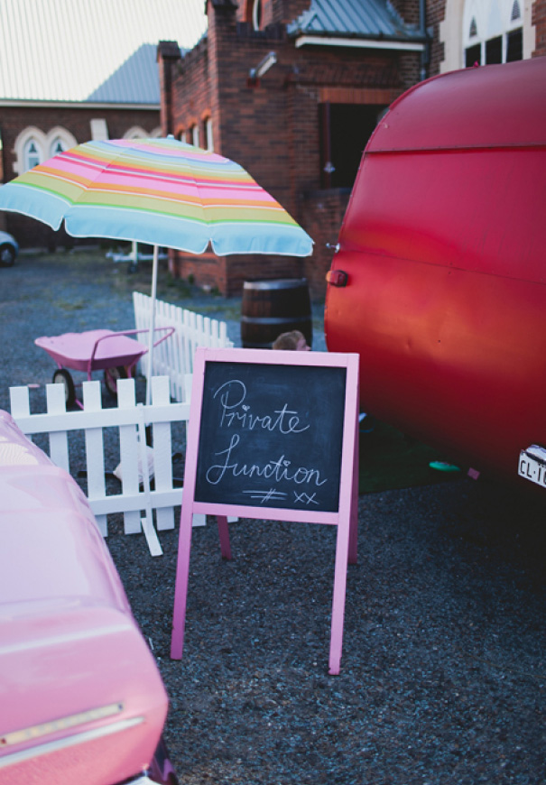 brisbane-retro-pink-queensland-wedding-photographer-icecream-truck-vintage5