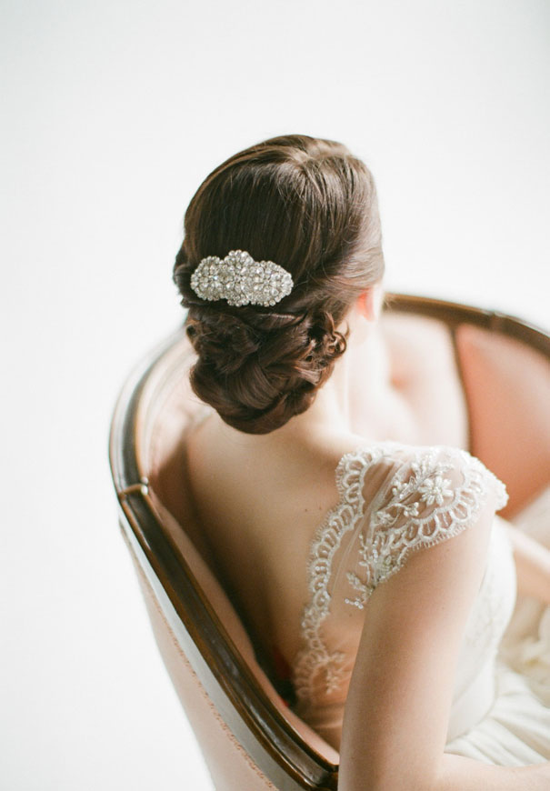 gold-three-sunbeams-bridal-hair-accessories-veil42