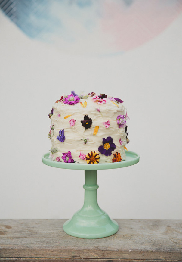 naked-wedding-cake-reception-flowers-inspiraton-donut-cake26