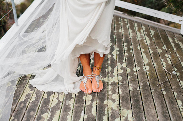 http://hellomay.com.au/wp-content/uploads/2014/11/barefoot-sandals-anna-campbell-wedding-dress3.jpg