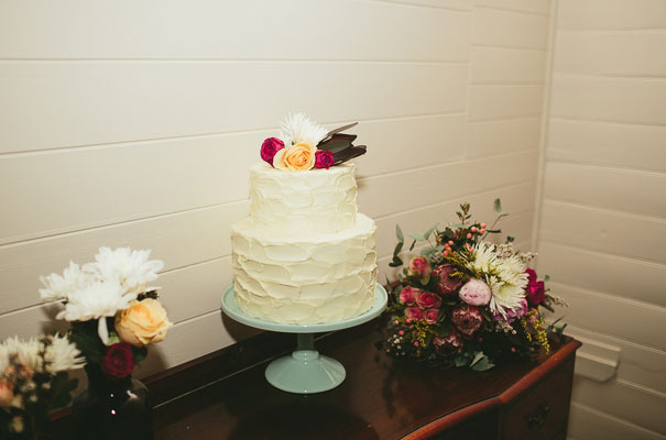 wedding-cake-topper-edible-flowers-dessert-inspiration-cool-different-best9