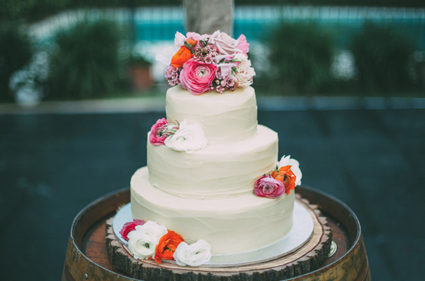 DIY-backyard-wedding-ladder-floral-styling-inspiration30