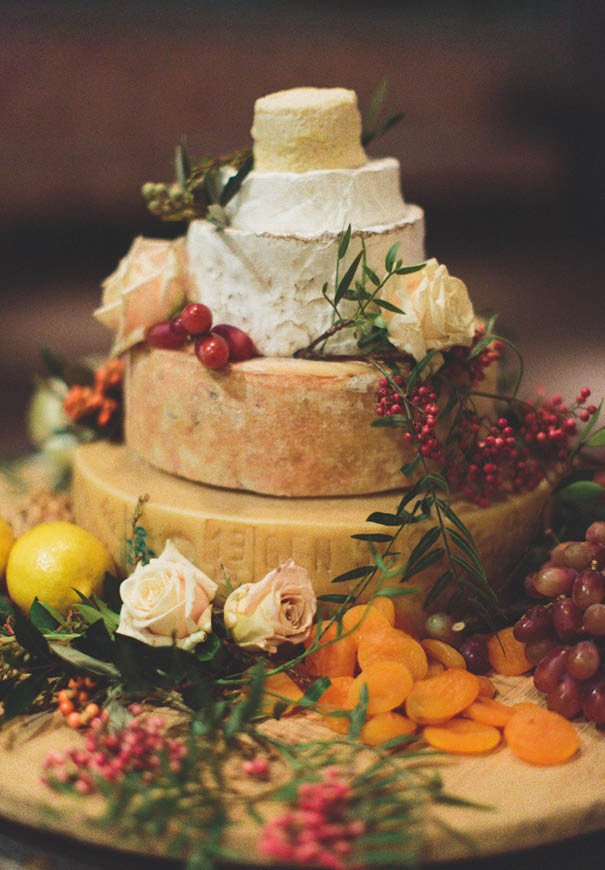 cool-wedding-cake-ideas-fruit-flowers-succulents-dessert