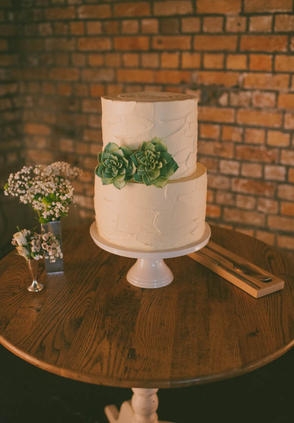 cool-wedding-cake-ideas-fruit-flowers-succulents-dessert3
