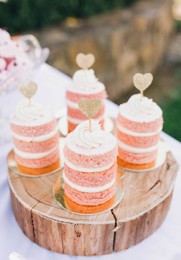 cool-wedding-cake-ideas-fruit-flowers-succulents-dessert4