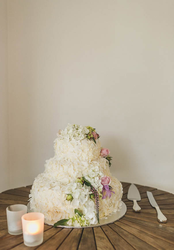 cool-wedding-cake-ideas-fruit-flowers-succulents-dessert8