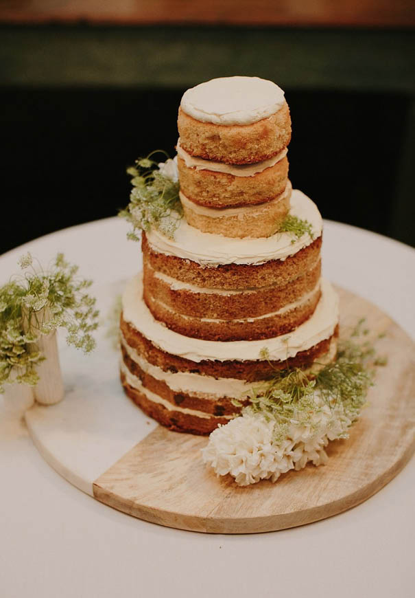 cool-wedding-cake-ideas-fruit-flowers-succulents-dessert9