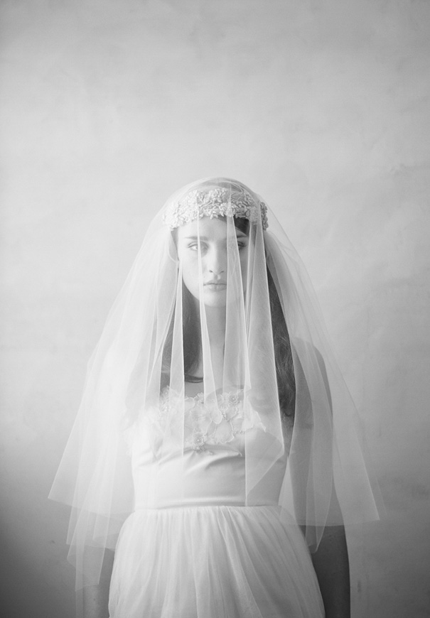 twigs-and-honey-bridal-accessories-wedding-dress-elizabeth-messina14