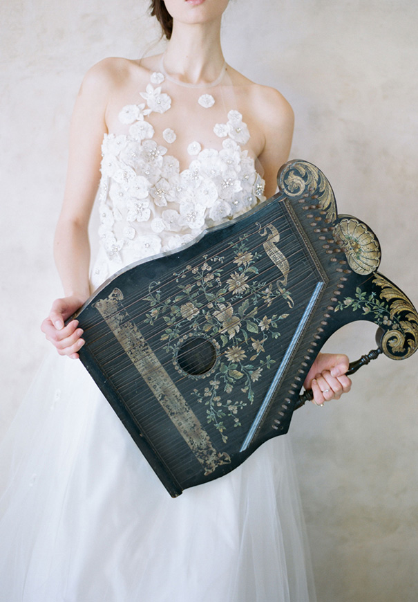 twigs-and-honey-bridal-accessories-wedding-dress-elizabeth-messina3