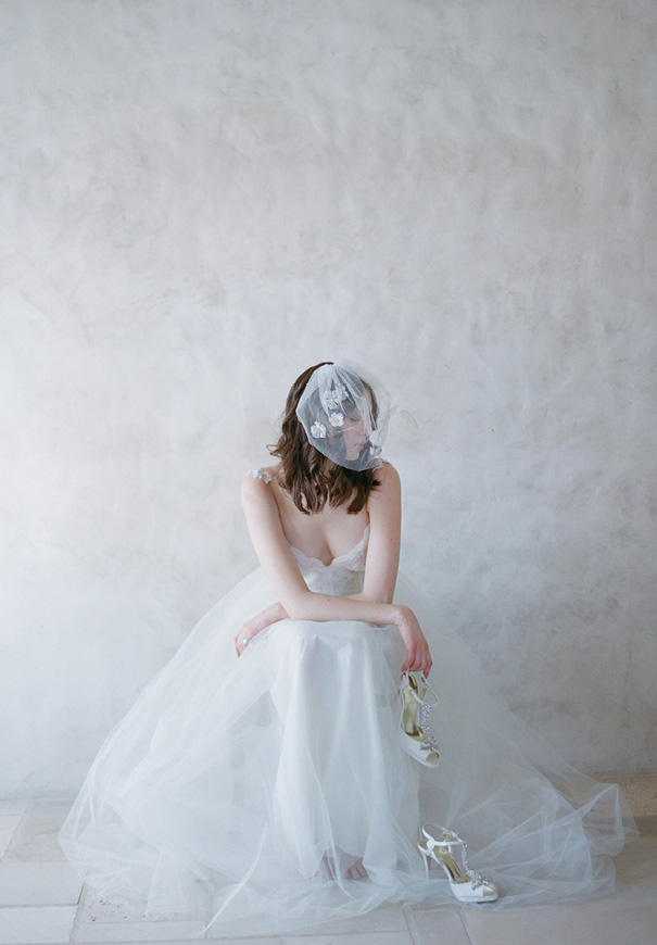 twigs-and-honey-bridal-accessories-wedding-dress-elizabeth-messina4