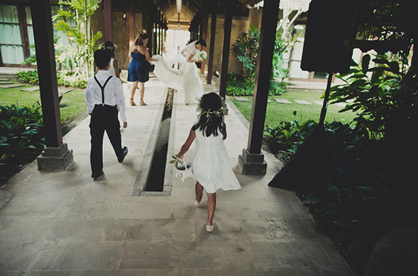 bali-wedding-jenny-packham-bridal-gown-dan-oday-photography15