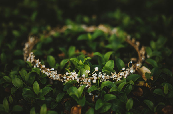 paolo-sebastian-bridal-gown-south-australian-wedding-twigs-and-honey-gold-wreath4