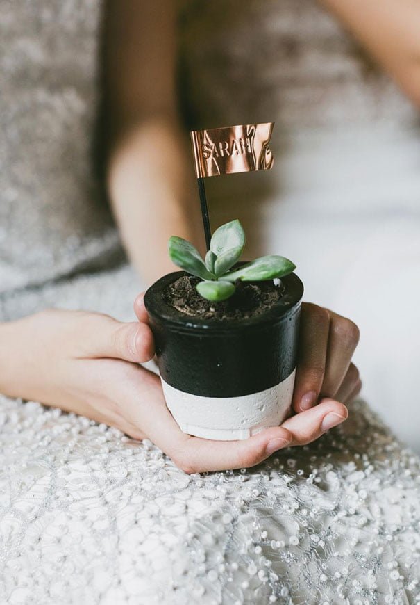 cool-wedding-favour-ideas-inspiration-DIY-jars-plants