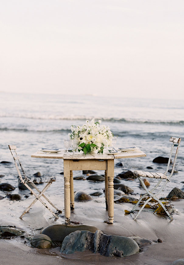 jose-villa-beach-coastal-barefoot-romantic-bridal-inspiration-wedding-styling4