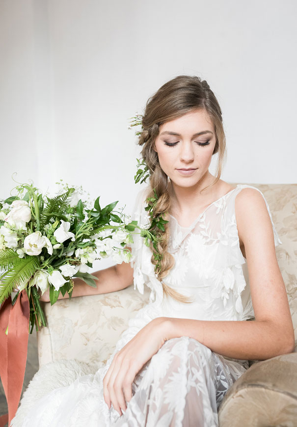romantic-white-elegant-bride-wedding-lighting3