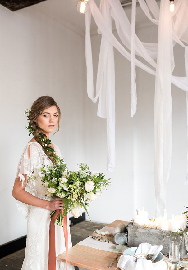 romantic-white-elegant-bride-wedding-lighting4