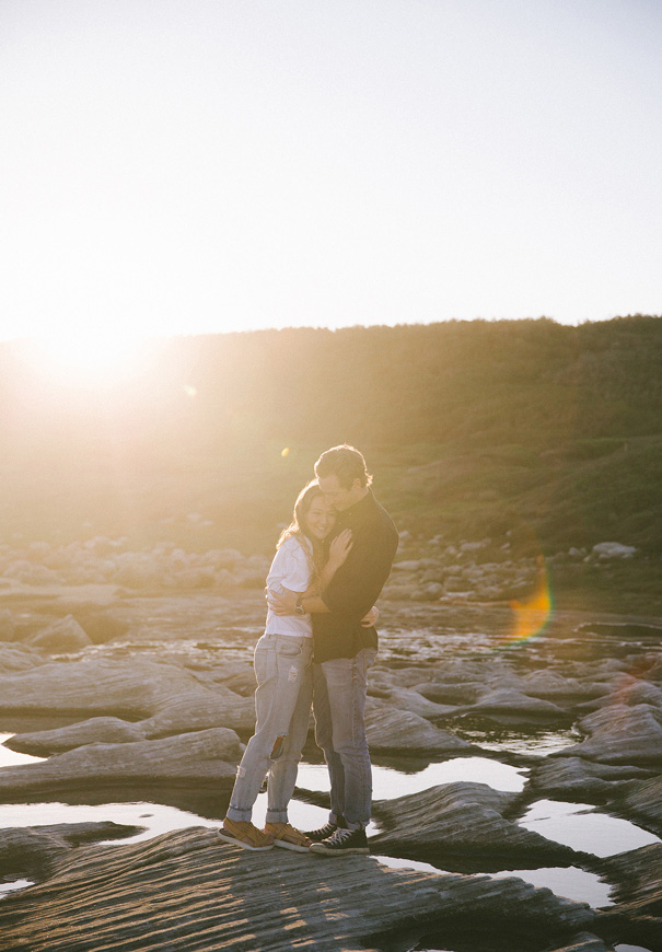 sunset-white-tshirt-jeans-converse-beach-engagement43
