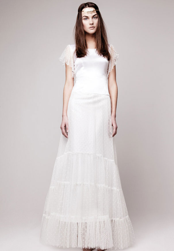 bridal-gown-wedding-dress-lace=boho-romantic-european-delicate-white2