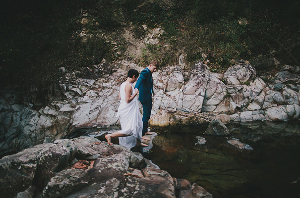 brisbane-wedding-photographer-bush-waterfall-australian-barefoot-bride346