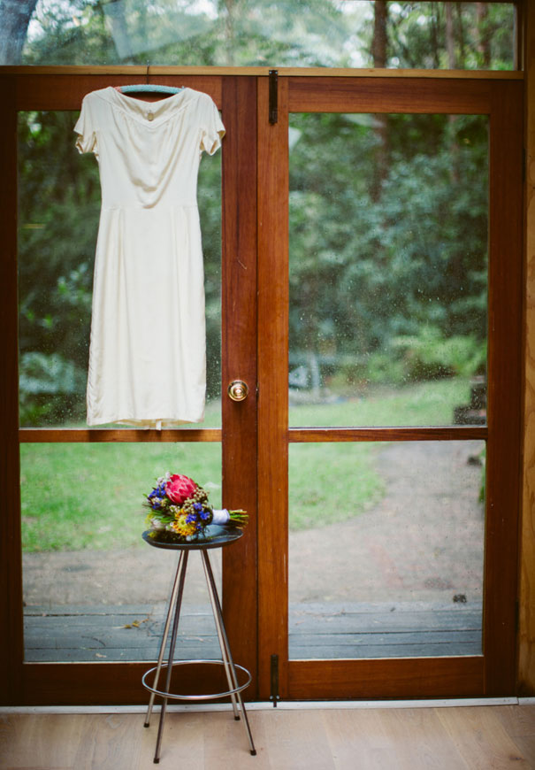 _blue-suitport-macquarie-wedding-vintage-bride-floral-crown2