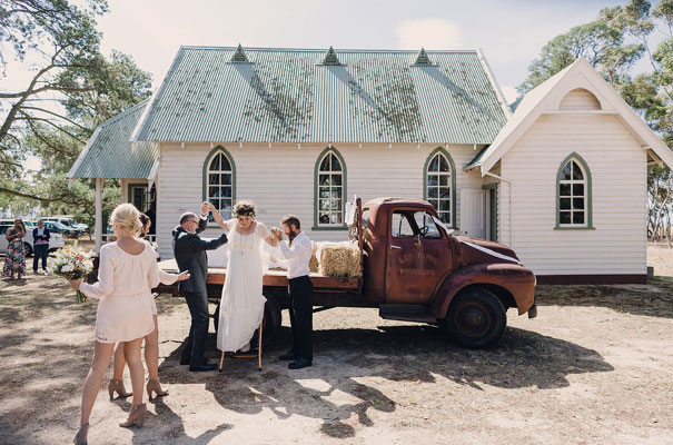 country-victoria-grace-loves-lace-farm-wedding19