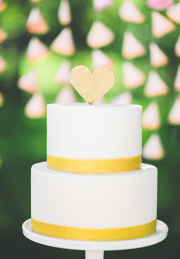 naked-wedding-cake-reception-flowers-inspiraton-donut-cake219