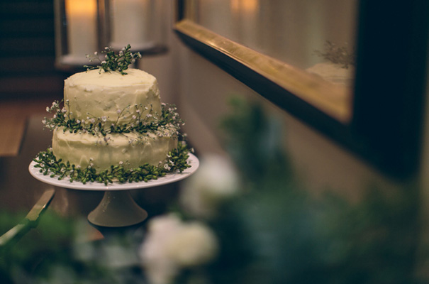 wedding-cake-naked-cake-reception-flowers-inspiraton-donut-cake2
