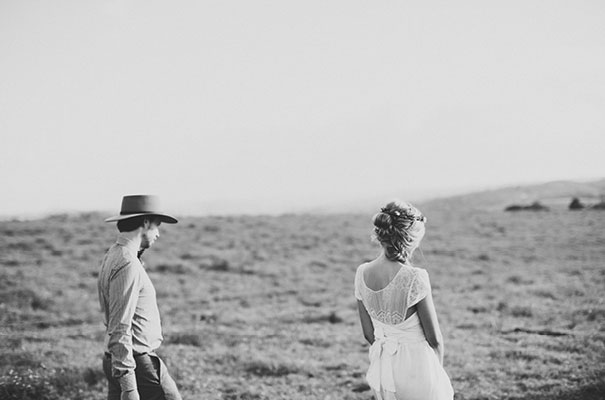 queensland-farm-wedding-anna-campbell-bride33