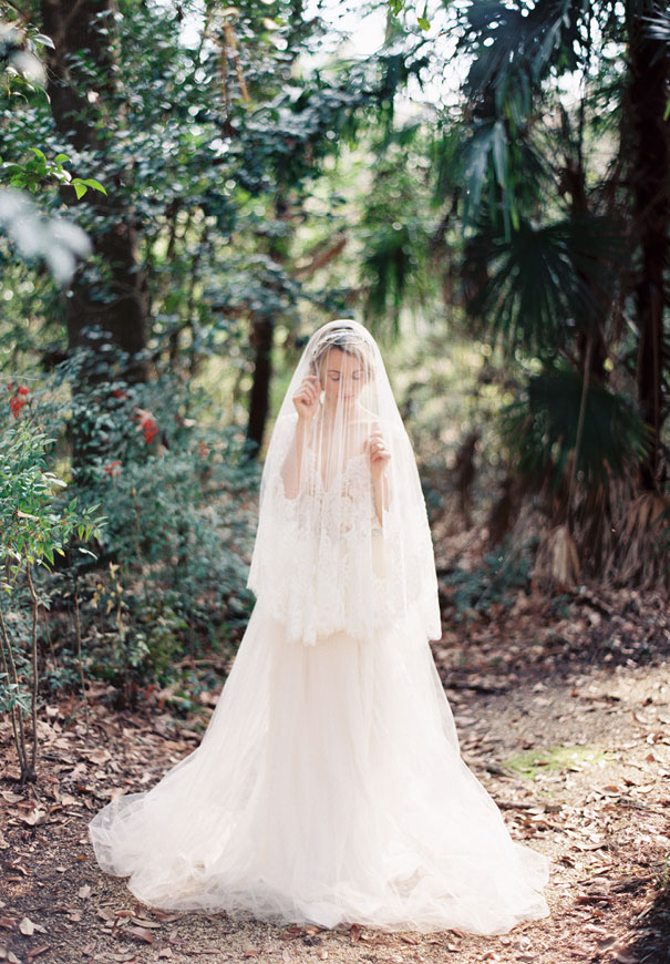 garden-emily-riggs-bridal-wedding-dress-lace-elegant-whimsical28