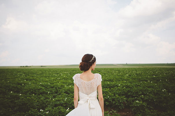 anna-campbell-wedding-dress-maine-country-lakeside-wedding10