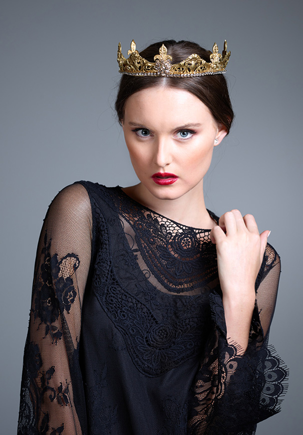 Viktoria-Novak-The-Pale-Empress-gold-leaf-wreath-bridal-accessories-crown2
