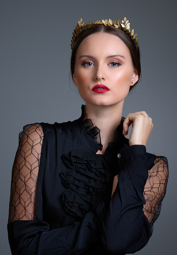 Viktoria-Novak-The-Pale-Empress-gold-leaf-wreath-bridal-accessories-crown4