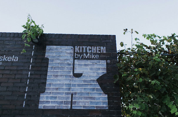 kitchen-by-mike-industrial-warehouse-wedding-photographer-modern-bride50