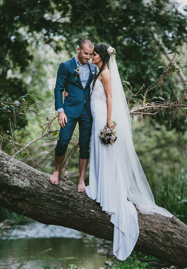 QLD-wedding-photographers-barefoot-bride5