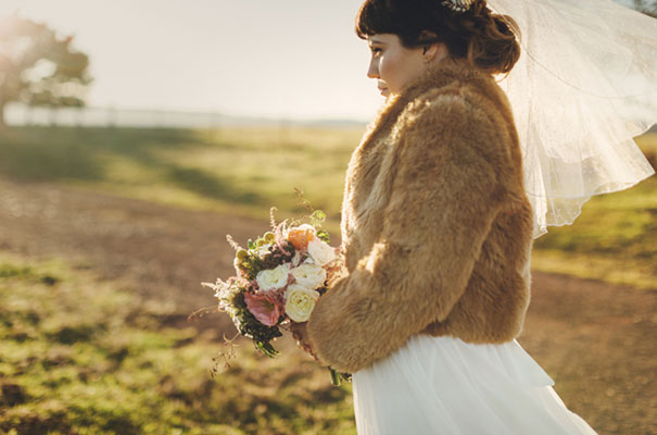 stories-by-ash-queensland-wedding-gold-wreath-bride30