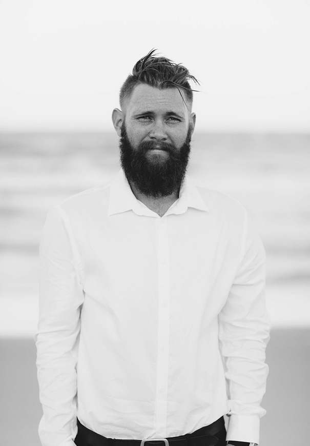 QLD-wedding-photographer-hipster-groom-heart-and-colour5