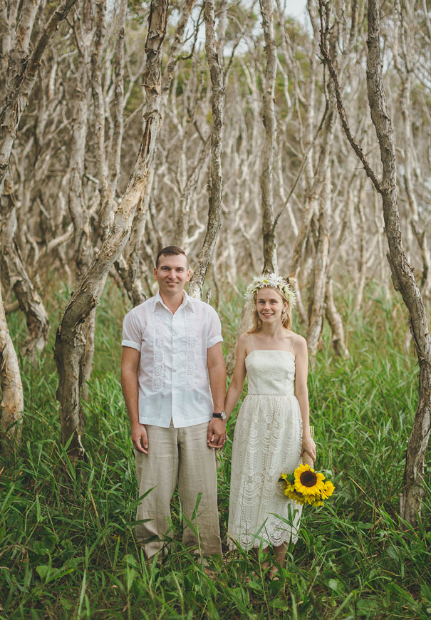 QLD-stradbroke-island-teeki-style-beach-coastal-barefoot-bride-wedding2