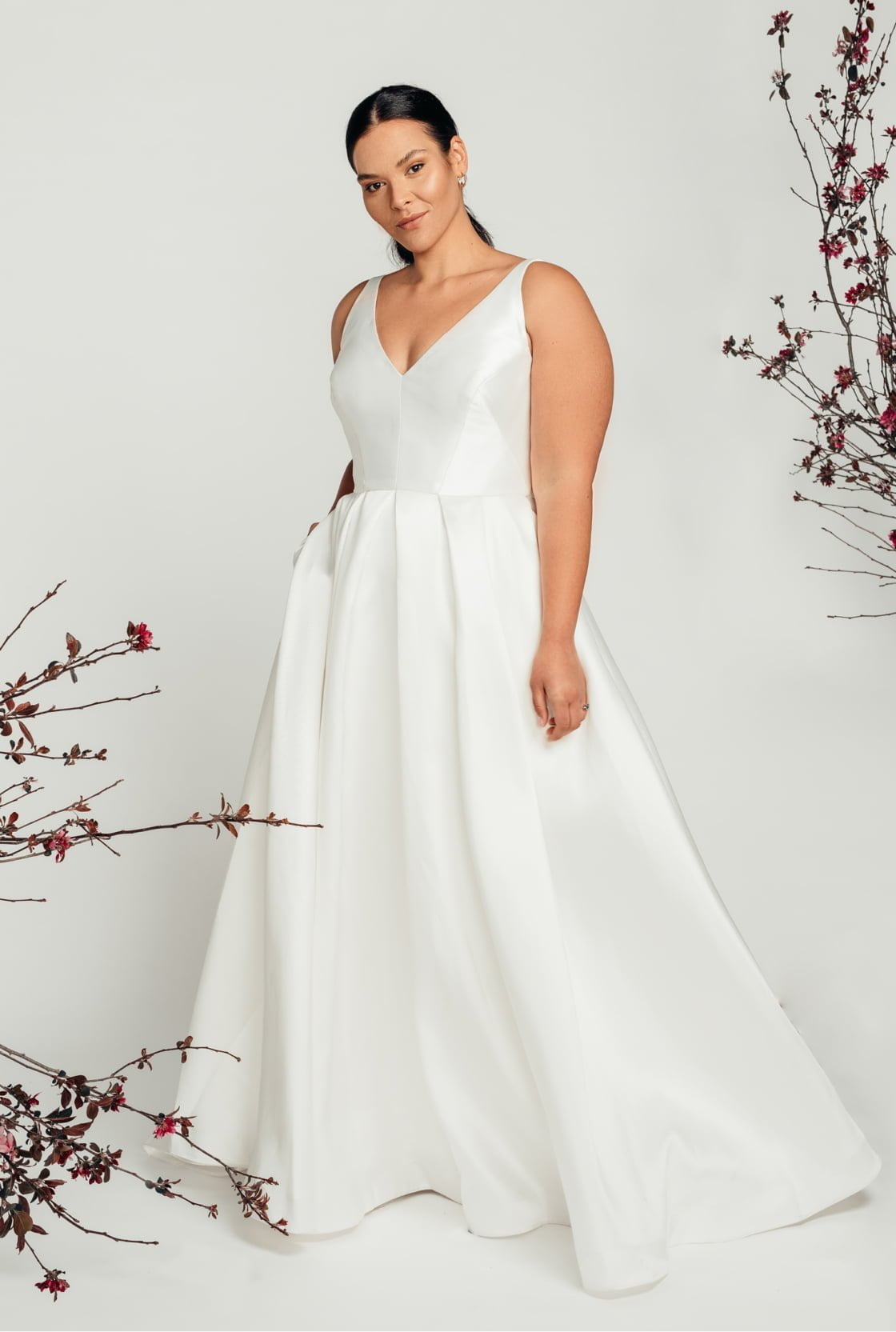 curve bridal dresses