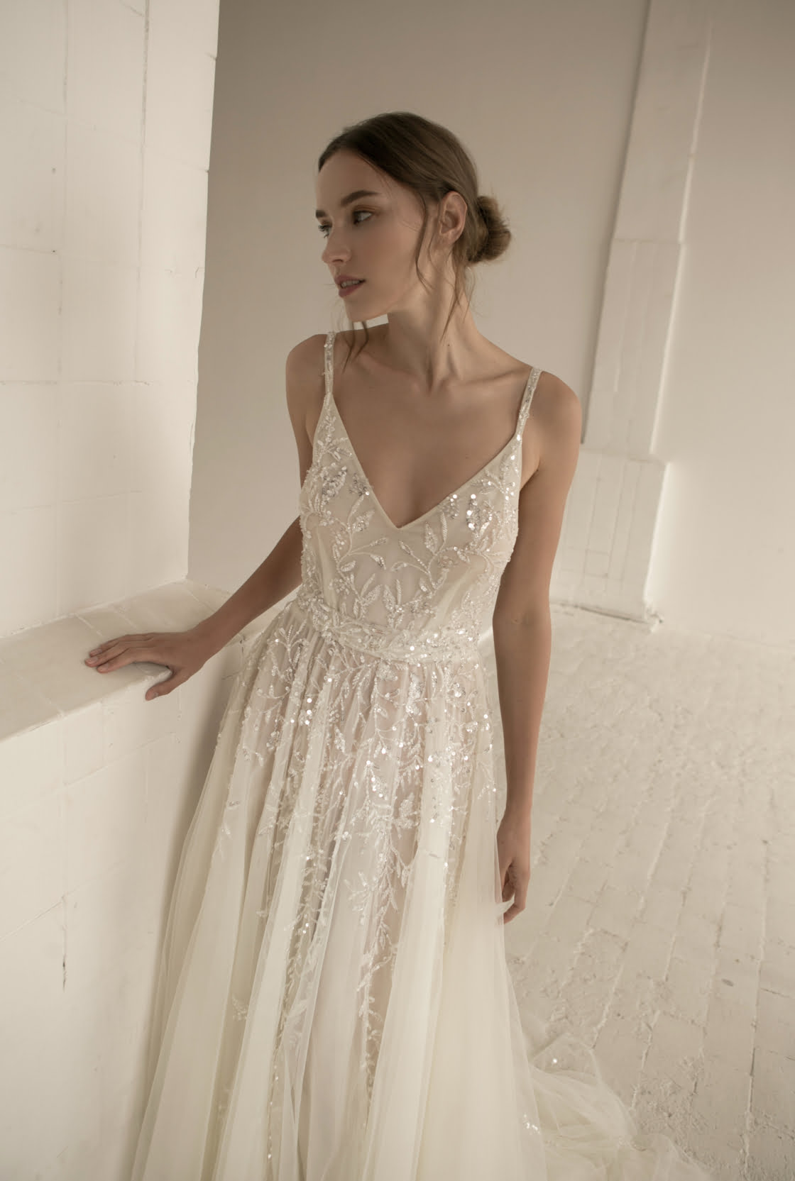 25 UNIQUELY EMBELLISHED BRIDAL GOWNS – Hello May