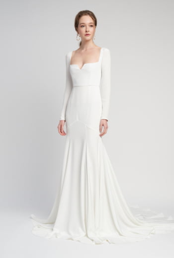 20 BRIDAL GOWNS WITH SMOKIN’ STATEMENT NECKLINES – Hello May