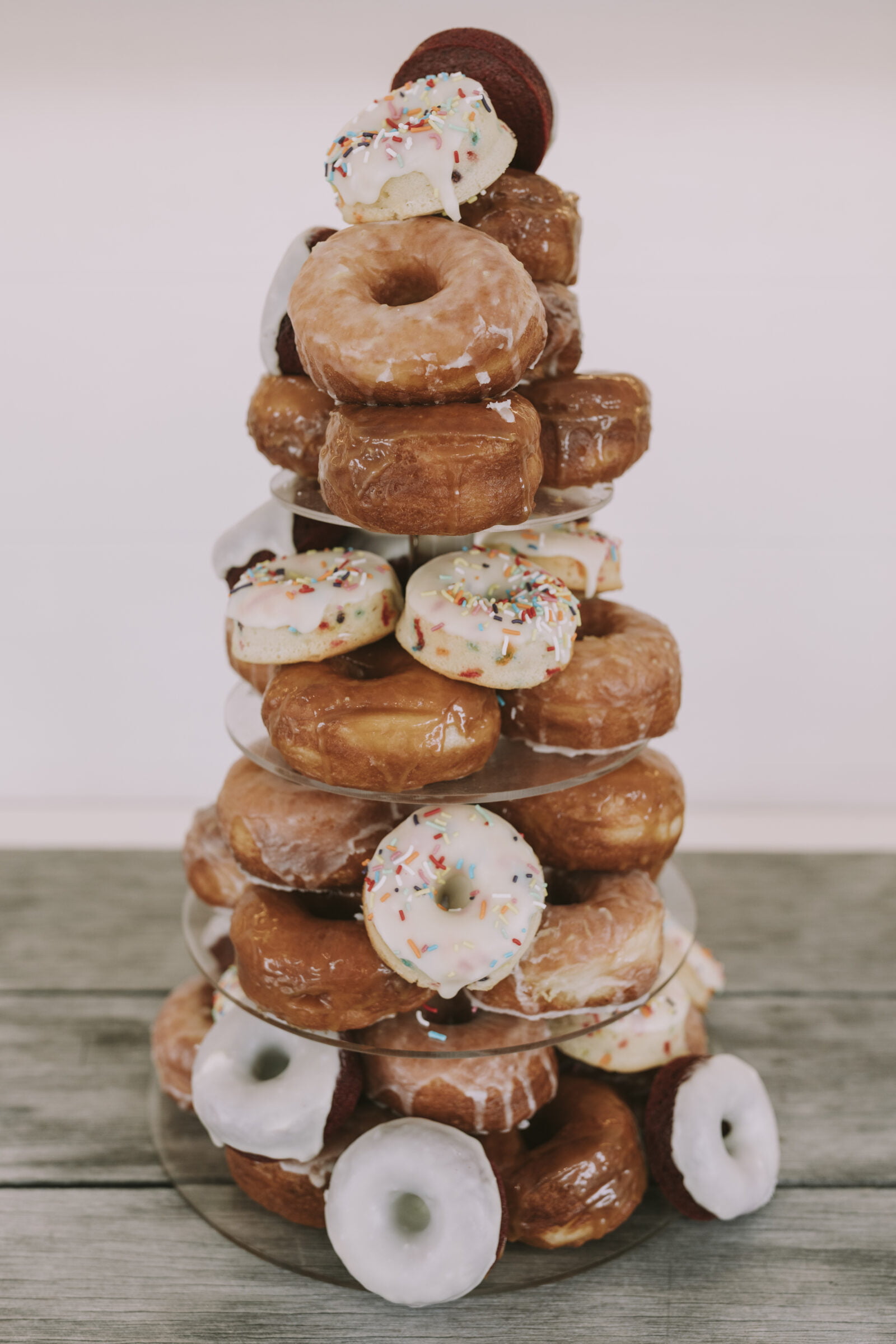 16 DELISH DONUT CAKES & WALLS – Hello May