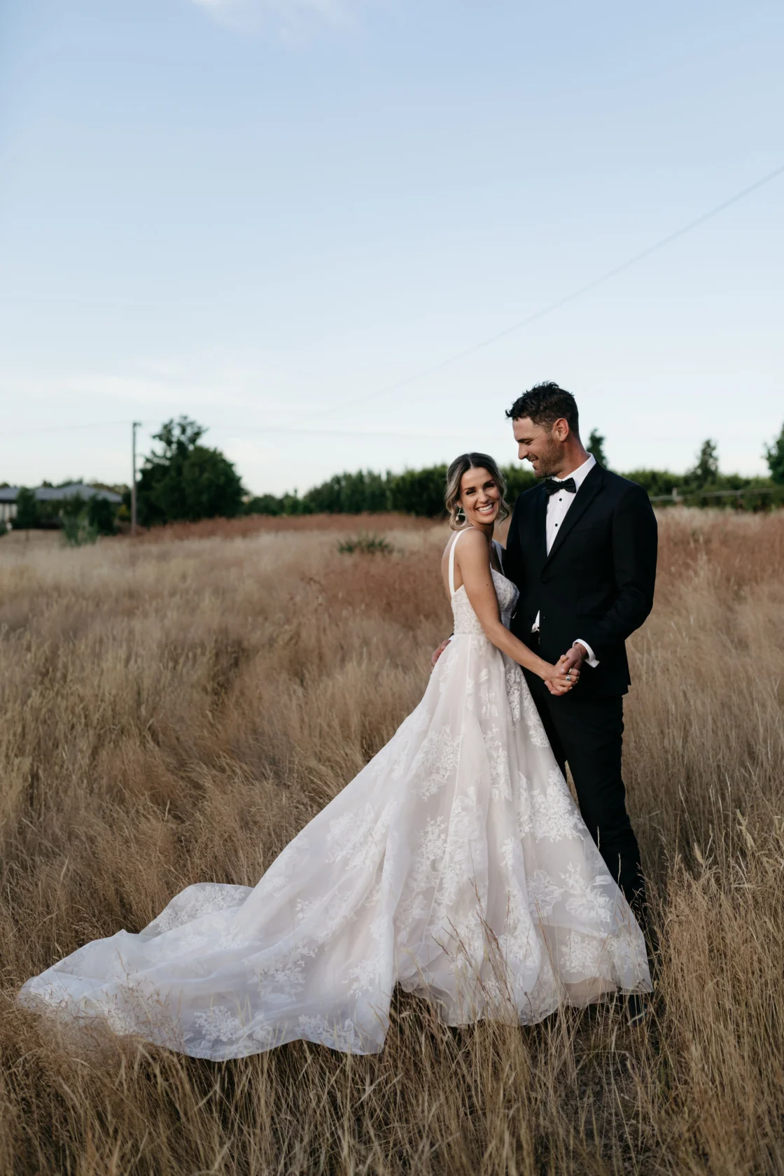 LAURA AIDAN S COUNTRY VICTORIAN WEDDING Hello May