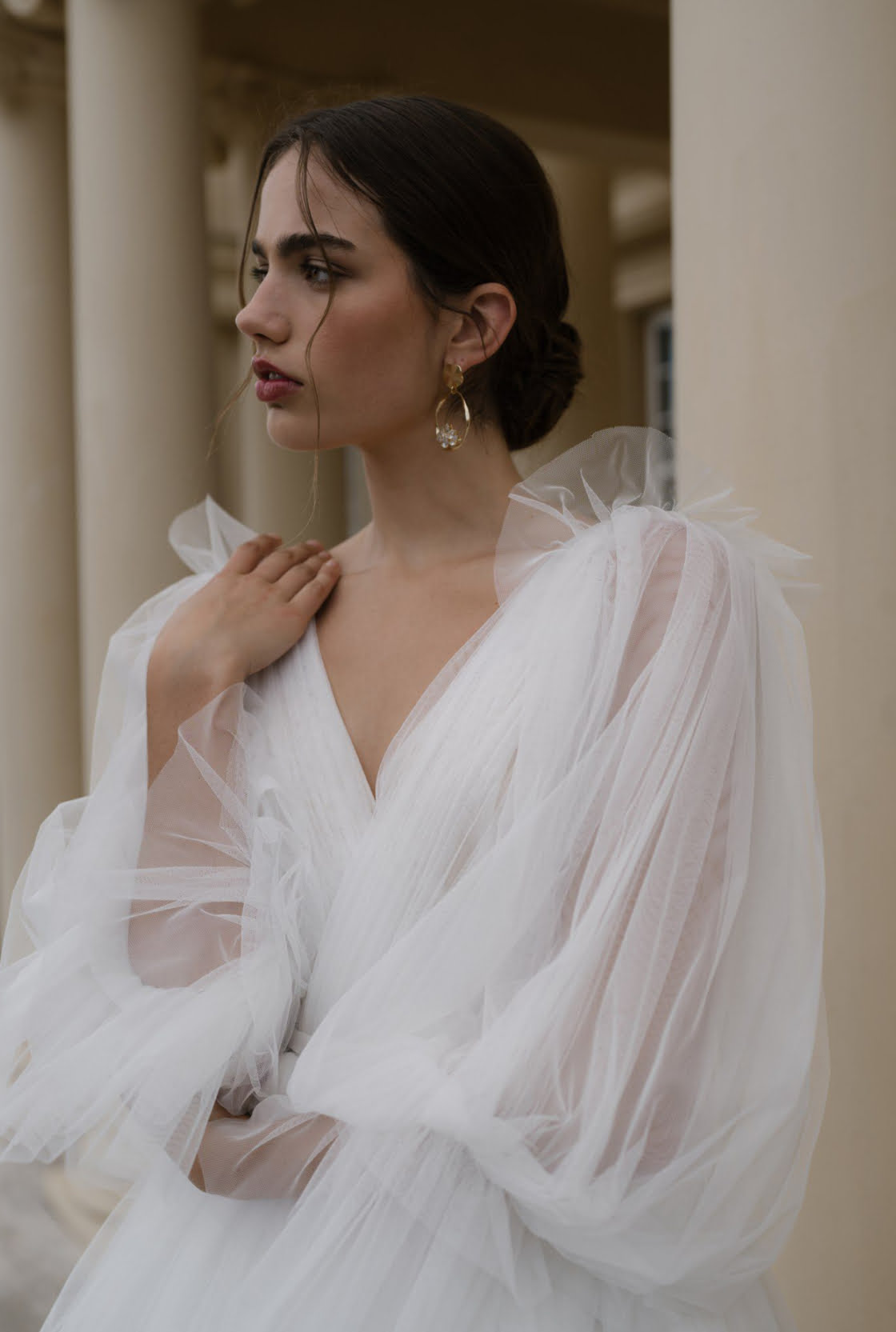 Simple Sparkly A line With Deep V Neck Princess Bridal Dress – Sultan Dress