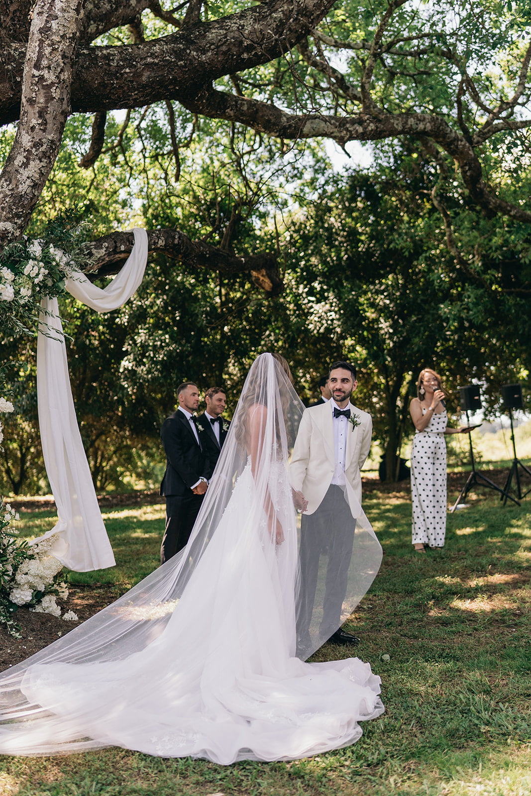 KIARA & MIKE’S BYRON BAY WEDDING – Hello May