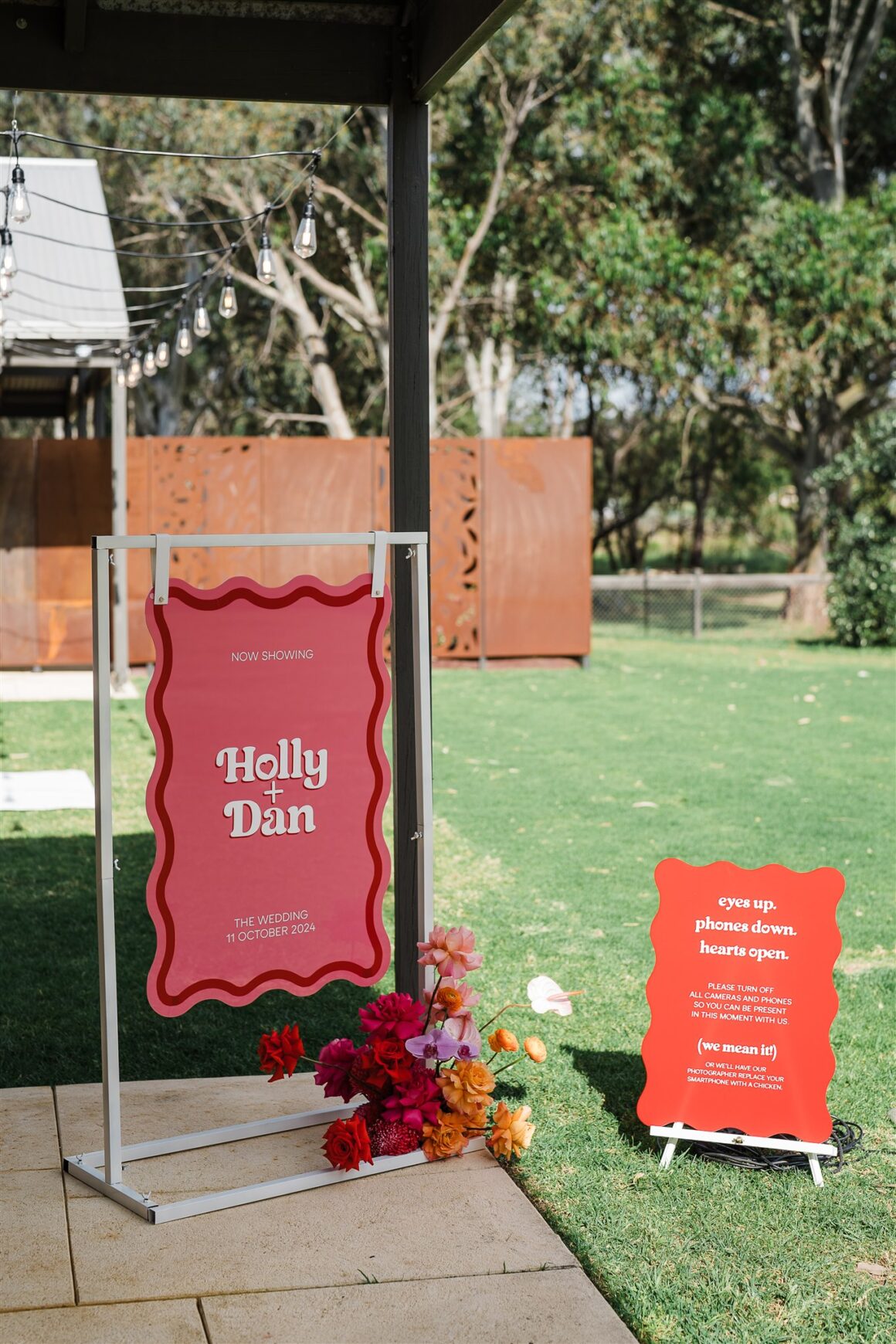 scalloped wedding signage